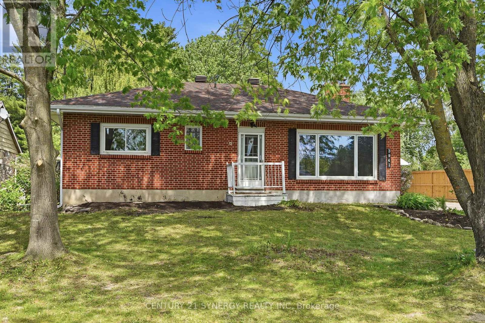 3941 SHIRLEY AVENUE, Ottawa, Ontario