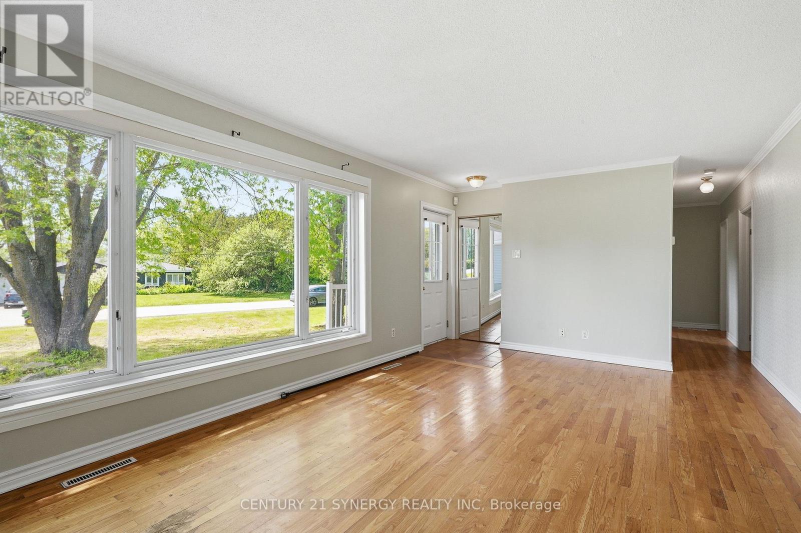 3941 Shirley Avenue, Ottawa, Ontario  K1V 1H4 - Photo 2 - X13411066