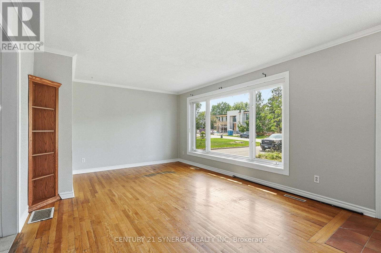3941 Shirley Avenue, Ottawa, Ontario  K1V 1H4 - Photo 4 - X13411066