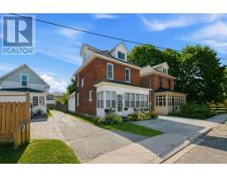 19 LEEDS STREET, Smiths Falls, Ontario