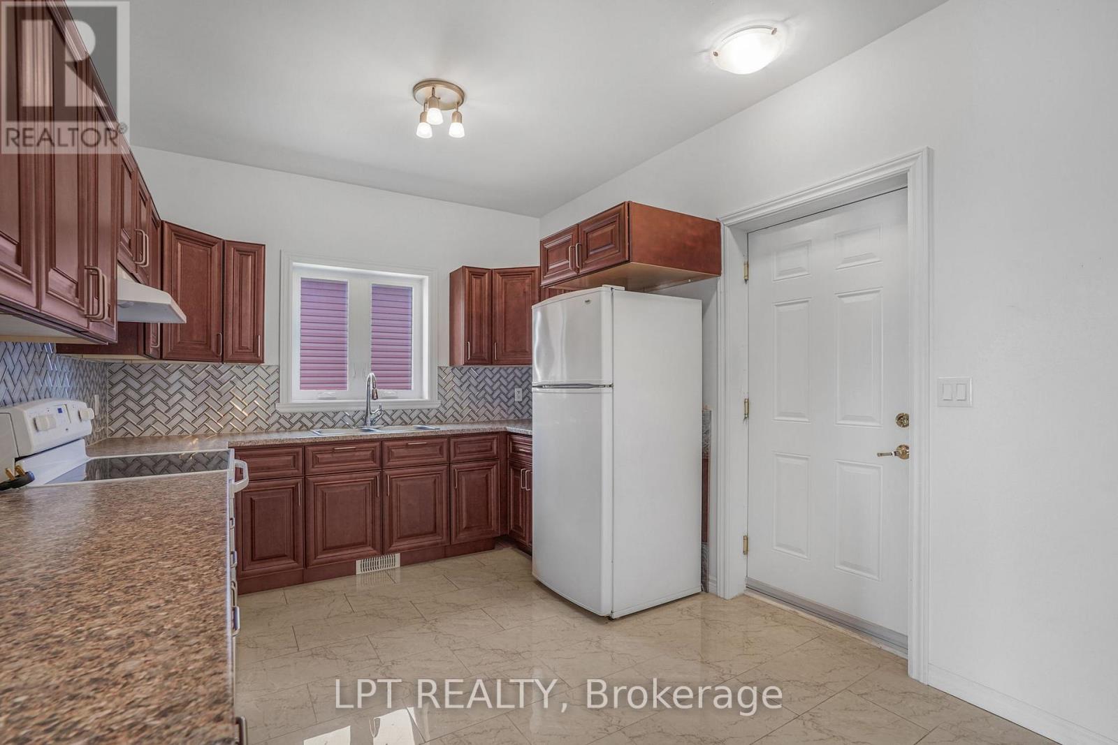 1041 Jacynthe Street, Hawkesbury, Ontario  K6A 3V9 - Photo 13 - X13411148