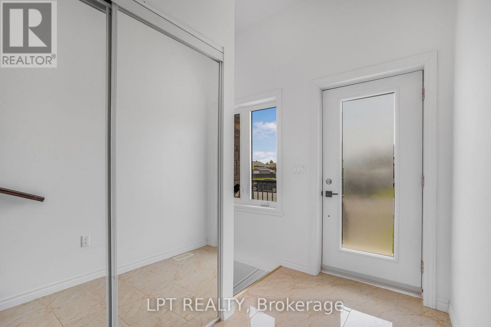 1041 Jacynthe Street, Hawkesbury, Ontario  K6A 3V9 - Photo 4 - X13411148