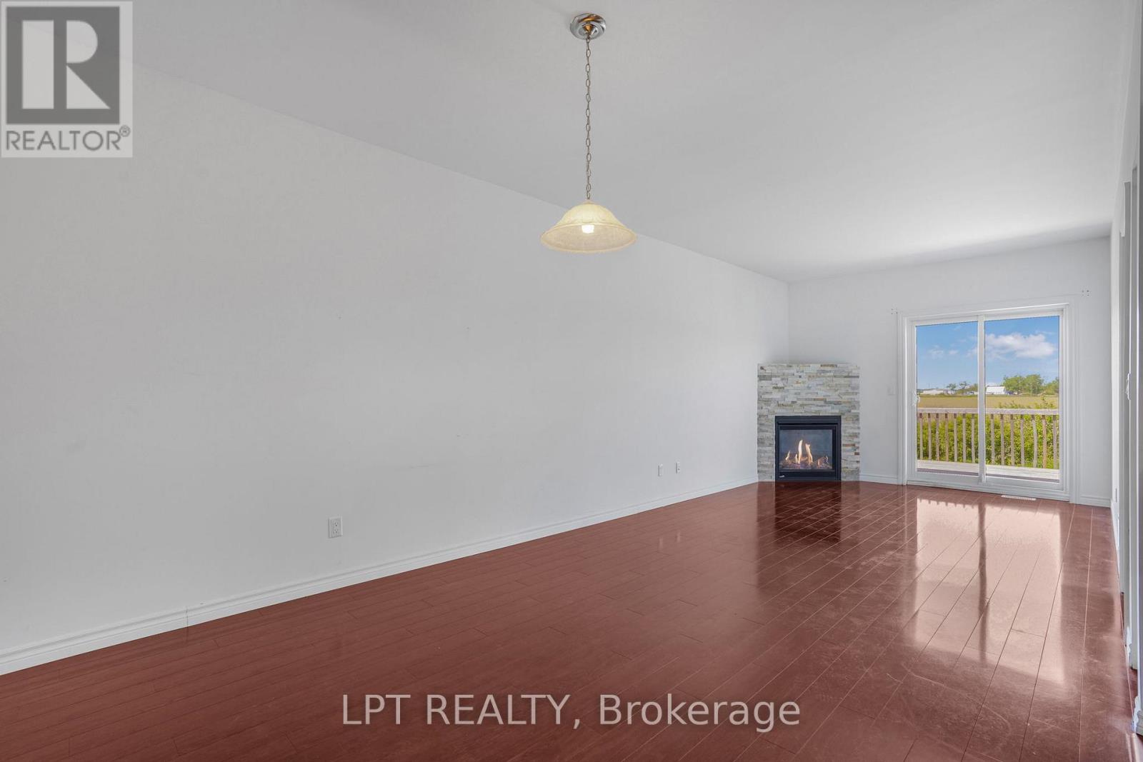 1041 Jacynthe Street, Hawkesbury, Ontario  K6A 3V9 - Photo 6 - X13411148