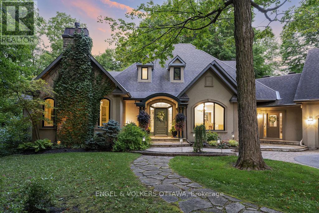 1412 Houston Crescent, Ottawa, Ontario  K2W 1B6 - Photo 2 - X13411188