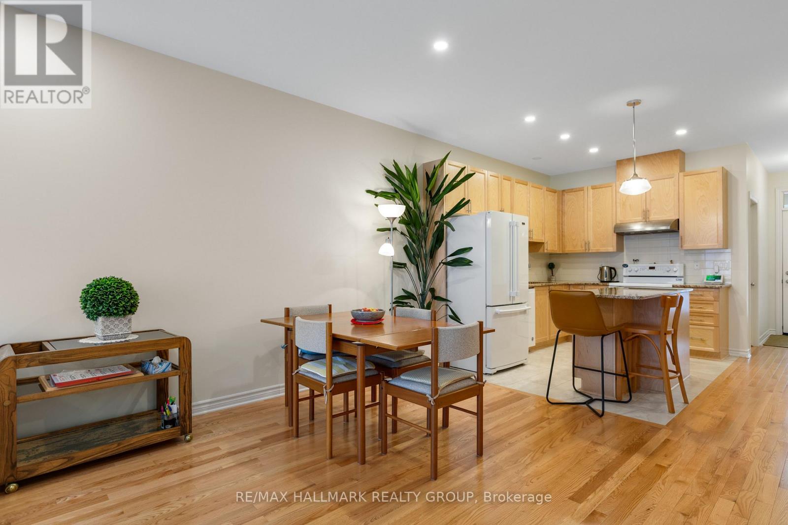 66 Kayenta Street W, Ottawa, Ontario  K2S 2K7 - Photo 10 - X13411488