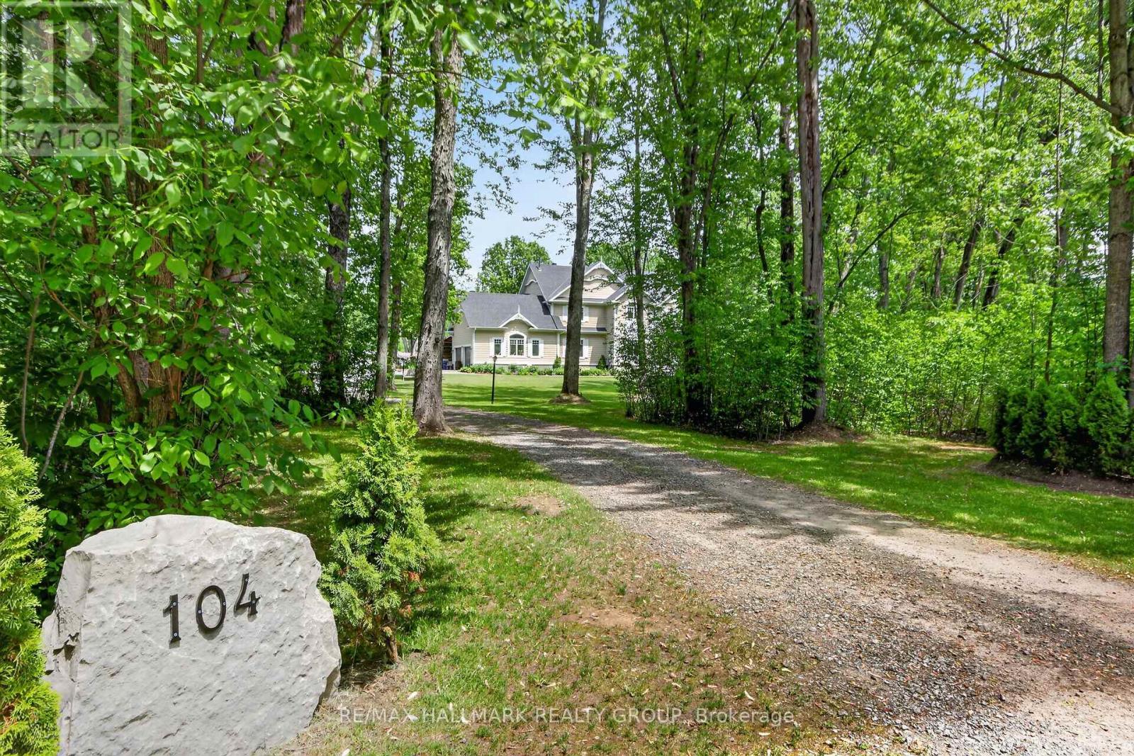 104 WILBERT COX DRIVE, Ottawa, Ontario