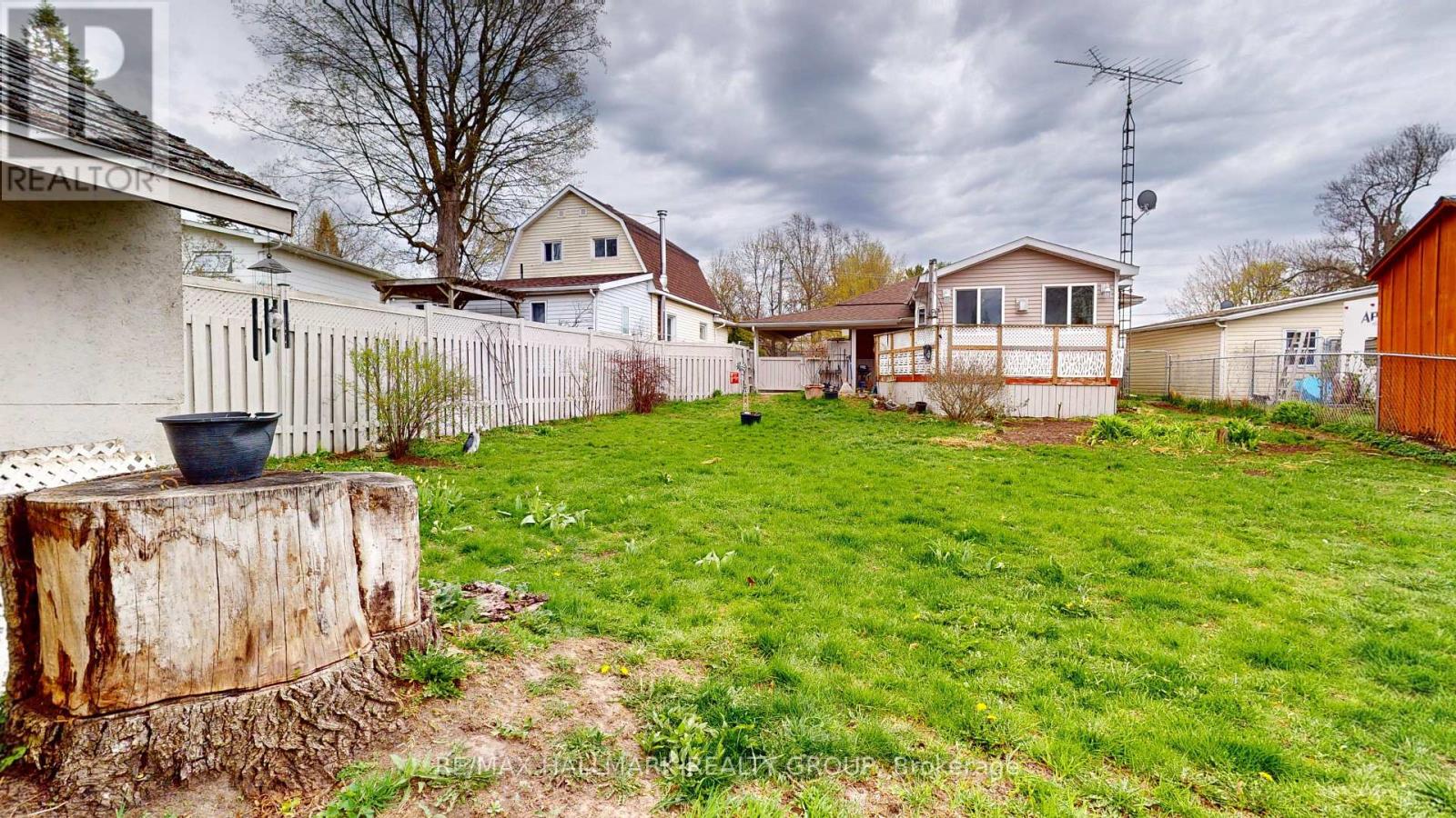 20 Crawford Street, Brockville, Ontario  K6V 1S3 - Photo 36 - X13411514