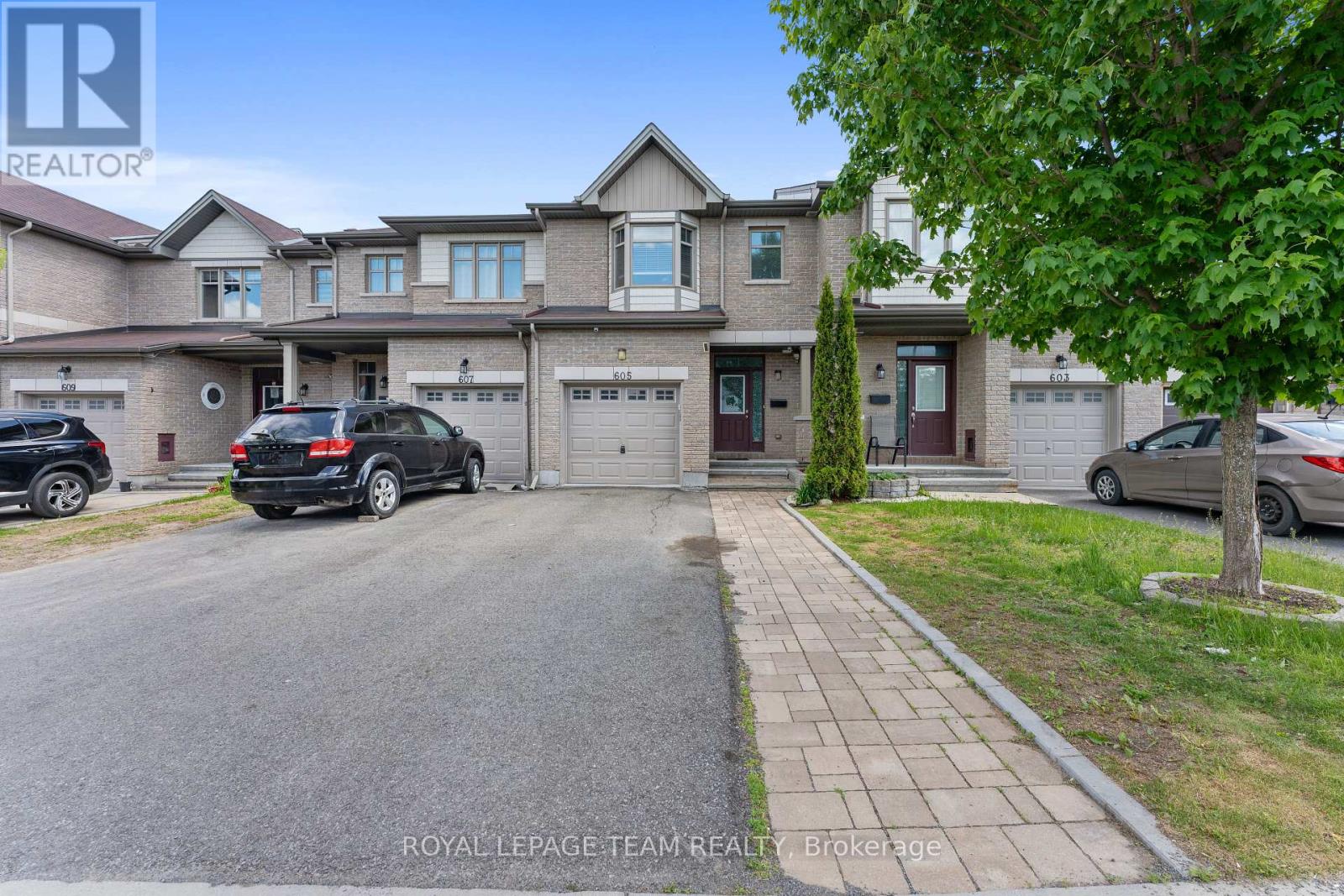 605 Sunburst Street, Ottawa, Ontario  K1T 0L1 - Photo 1 - X13411732