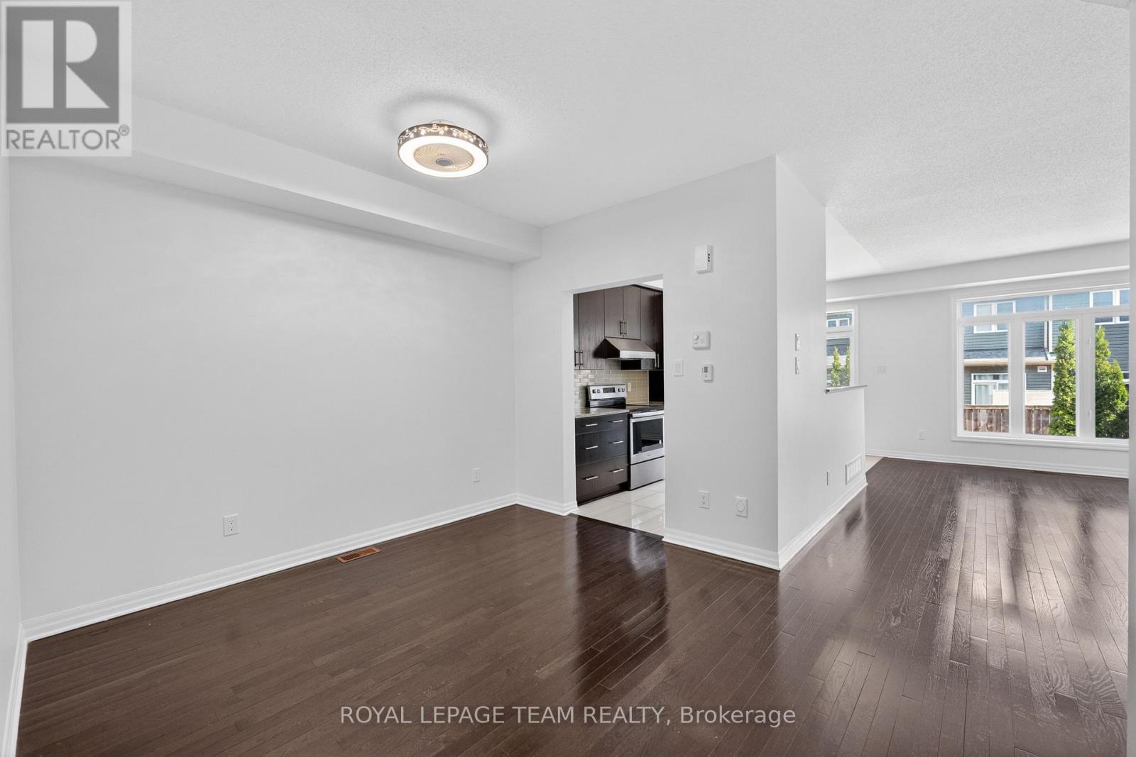 605 Sunburst Street, Ottawa, Ontario  K1T 0L1 - Photo 10 - X13411732