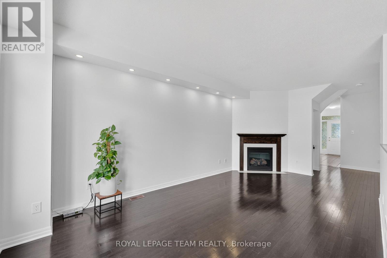 605 Sunburst Street, Ottawa, Ontario  K1T 0L1 - Photo 11 - X13411732