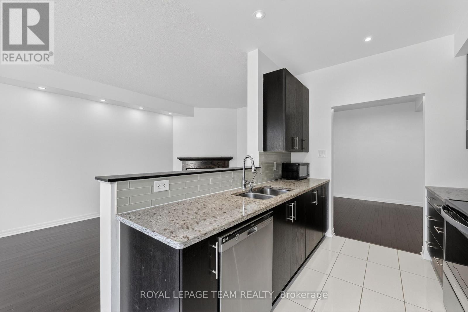 605 Sunburst Street, Ottawa, Ontario  K1T 0L1 - Photo 14 - X13411732