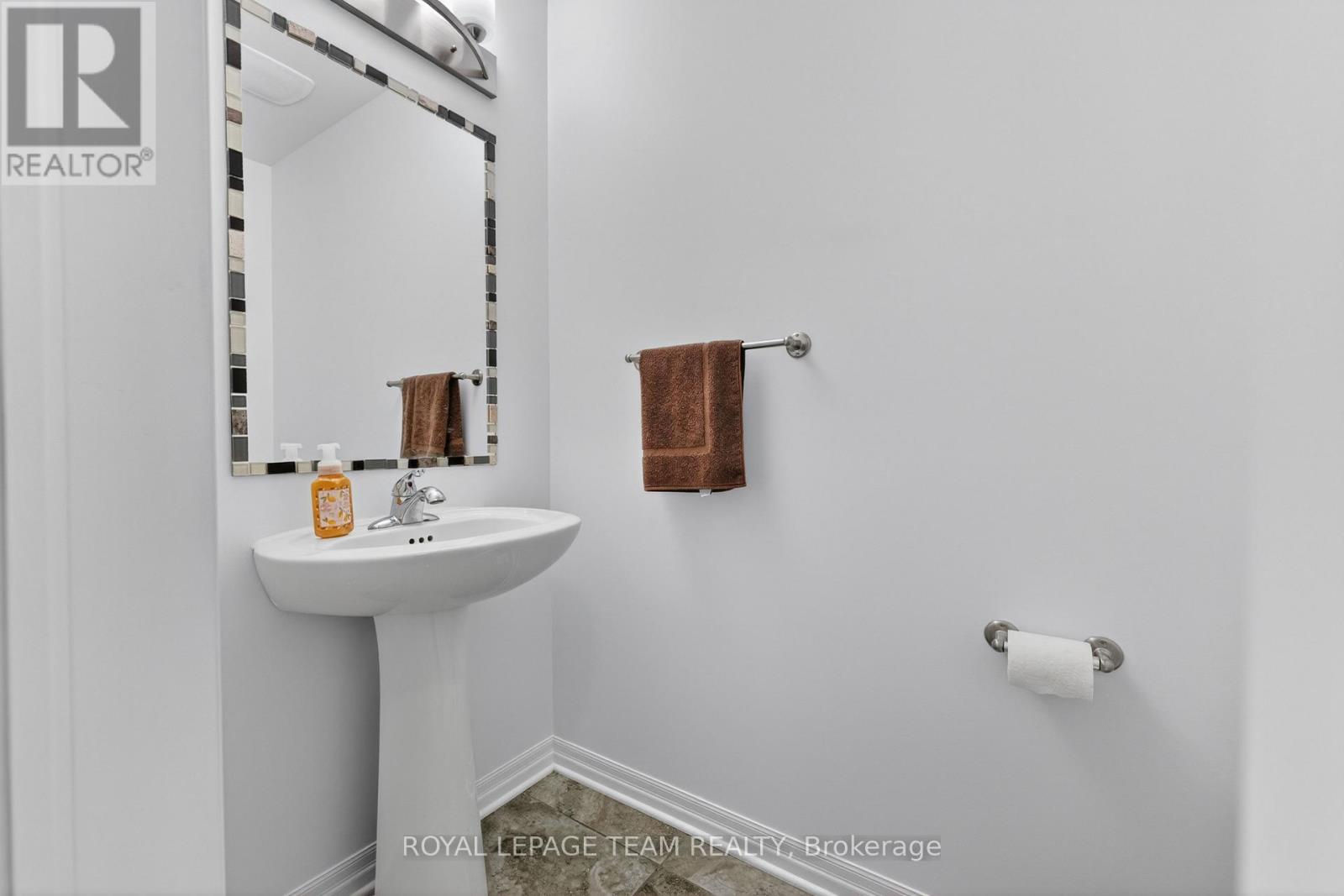 605 Sunburst Street, Ottawa, Ontario  K1T 0L1 - Photo 16 - X13411732