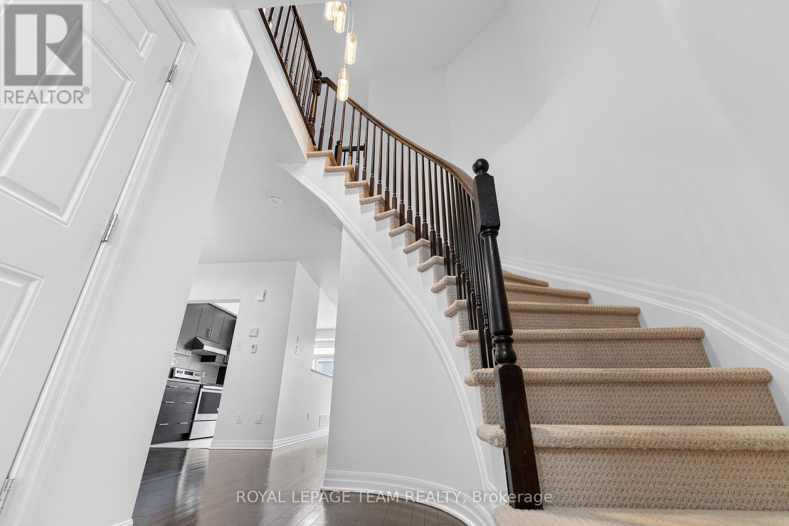 605 Sunburst Street, Ottawa, Ontario  K1T 0L1 - Photo 17 - X13411732