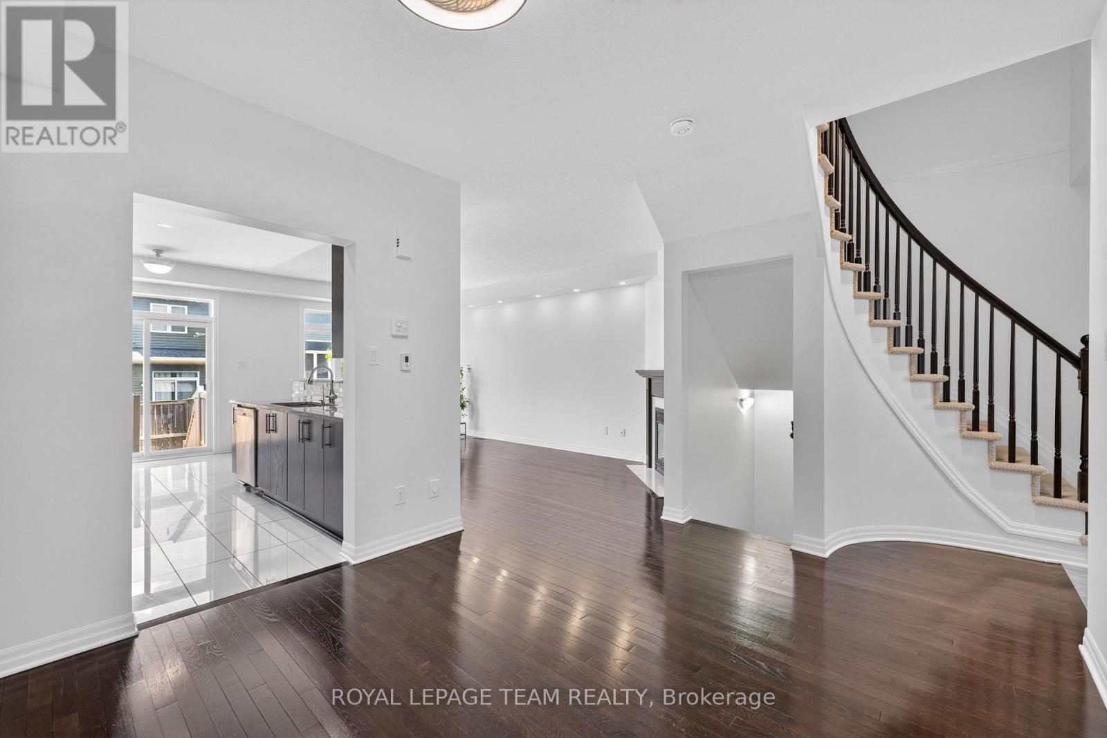 605 Sunburst Street, Ottawa, Ontario  K1T 0L1 - Photo 8 - X13411732