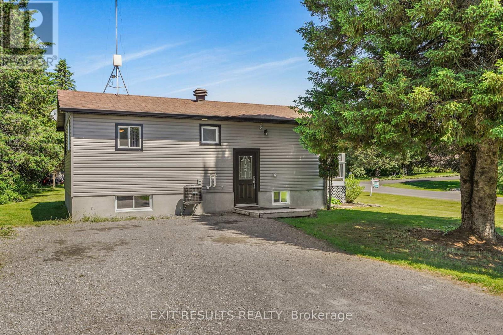 8 Beaver Lane, The Nation, Ontario  K0A 2M0 - Photo 2 - X13411764