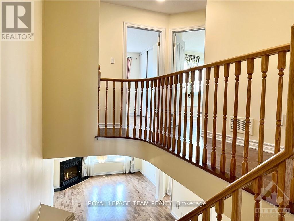 39 Bellrock Drive, Ottawa, Ontario  K2K 3J4 - Photo 13 - X13411794
