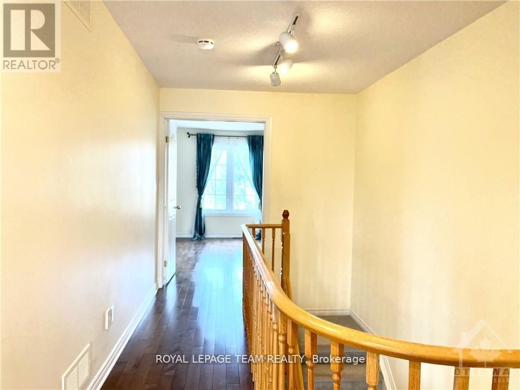 39 Bellrock Drive, Ottawa, Ontario  K2K 3J4 - Photo 14 - X13411794