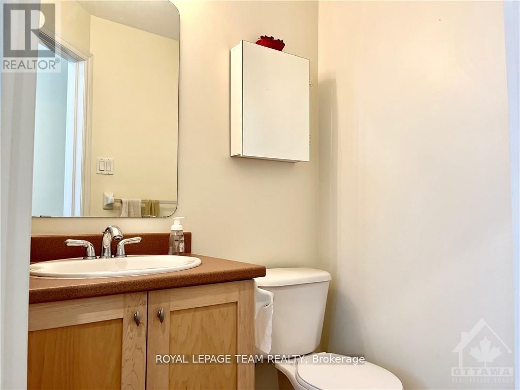 39 Bellrock Drive, Ottawa, Ontario  K2K 3J4 - Photo 4 - X13411794