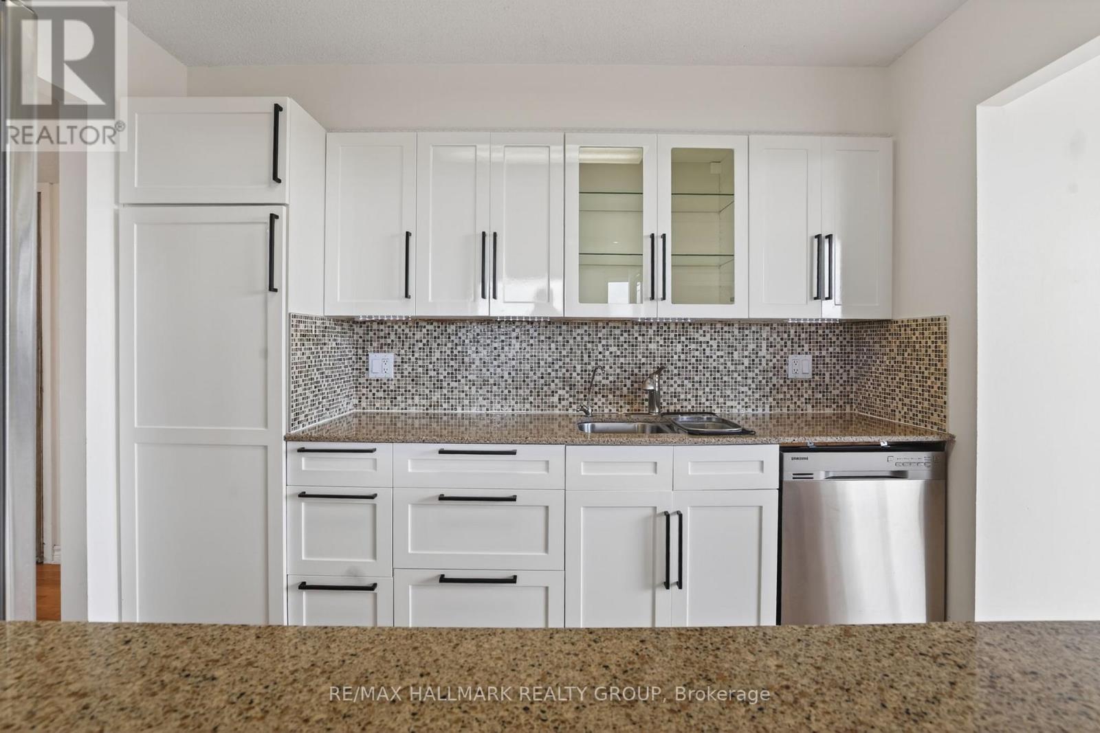 1510 - 200 Lafontaine Avenue, Ottawa, Ontario  K1L 8K8 - Photo 13 - X13412018