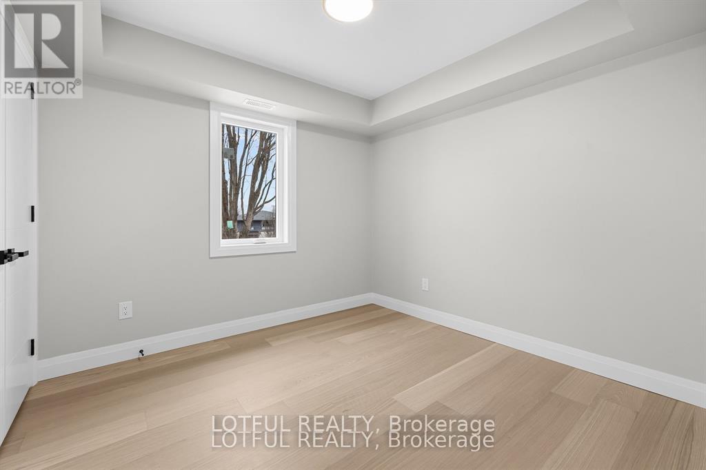 B - 461 Tweedsmuir Avenue, Ottawa, Ontario  K1Z 5P1 - Photo 9 - X13412278