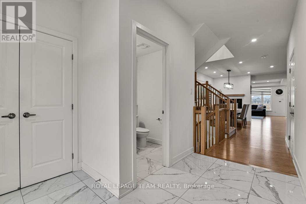 912 Duxbury Lane, Ottawa, Ontario  K4M 0M2 - Photo 4 - X13412382