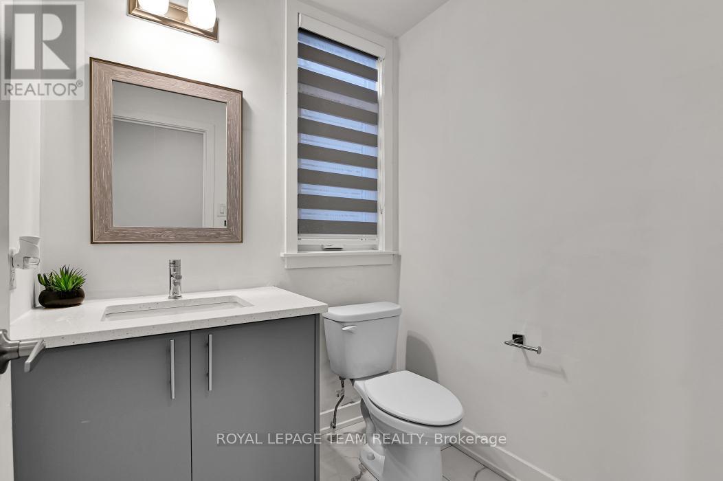 912 Duxbury Lane, Ottawa, Ontario  K4M 0M2 - Photo 5 - X13412382