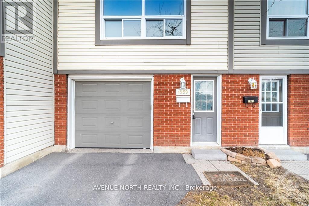 50 - 1959 Greenway Parkway, Ottawa, Ontario  K1B 5A9 - Photo 2 - X13412384