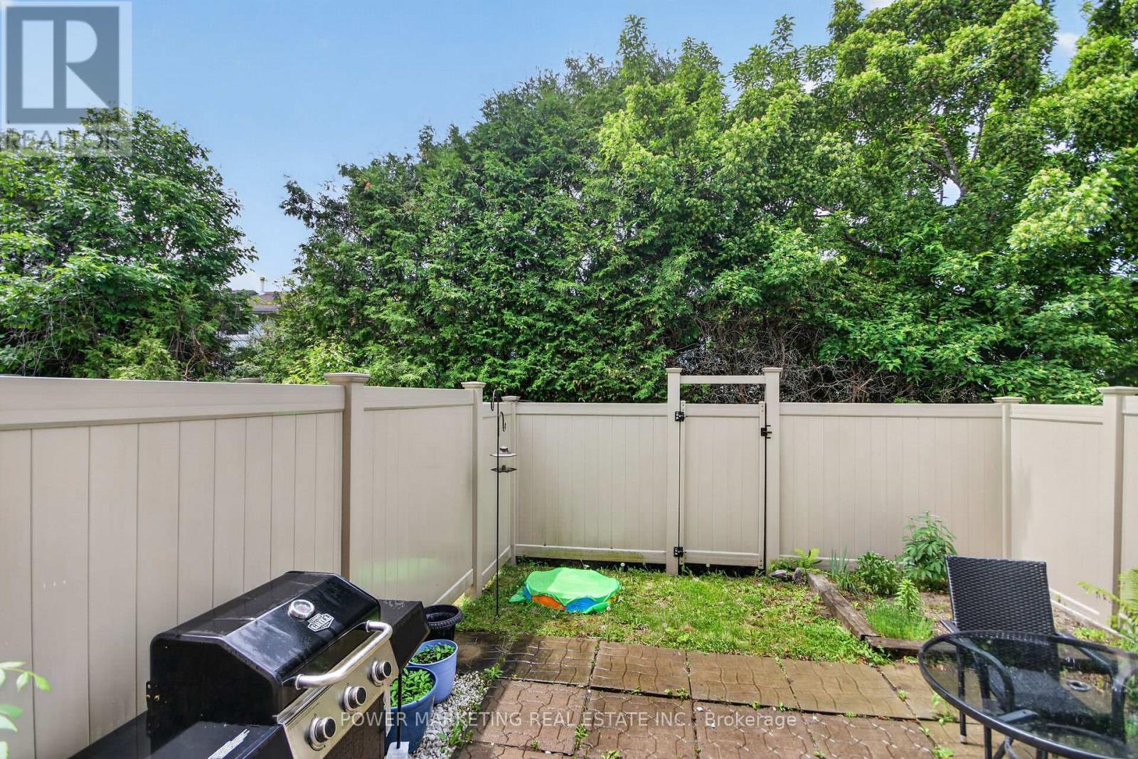 1974 Garden Park Lane, Ottawa, Ontario  K1E 1E2 - Photo 45 - X13412542