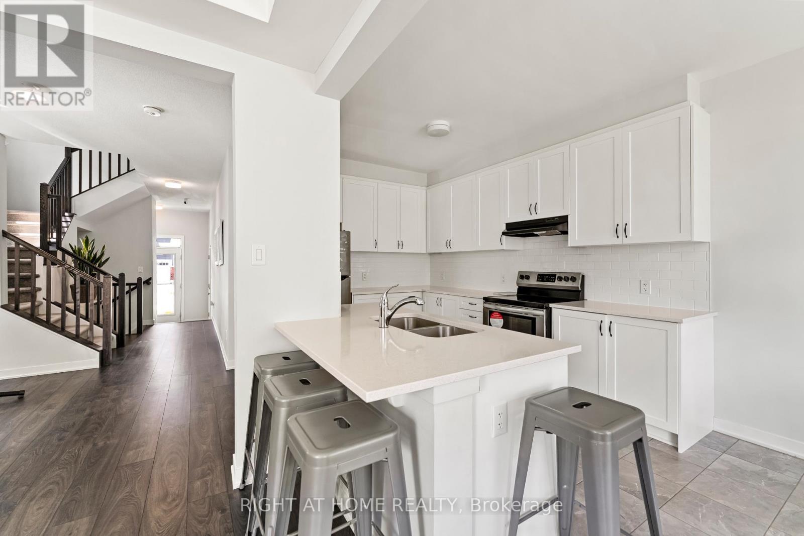 221 Billrian Crescent, Ottawa, Ontario  K2S 3A6 - Photo 12 - X13412604