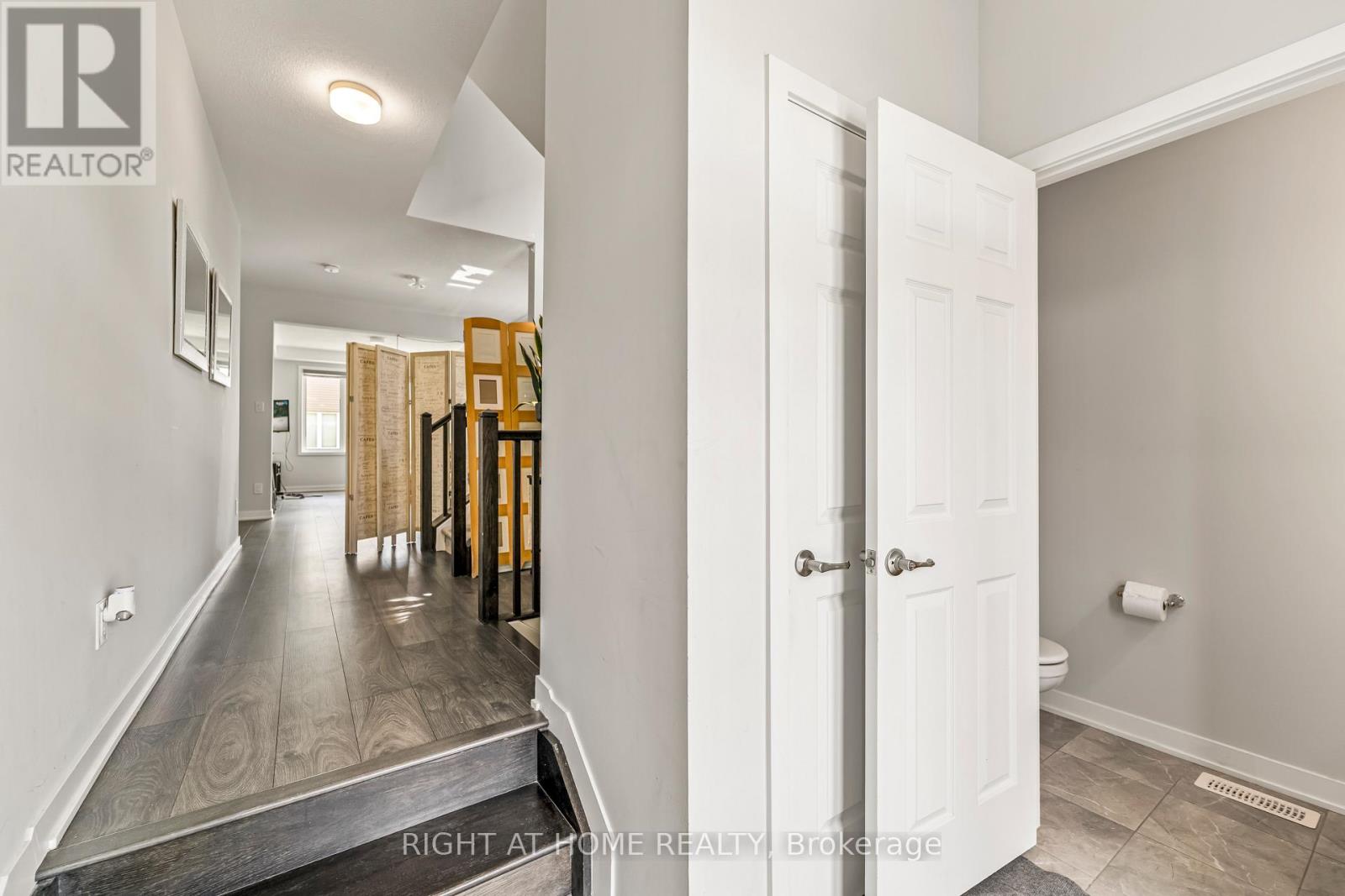 221 Billrian Crescent, Ottawa, Ontario  K2S 3A6 - Photo 3 - X13412604