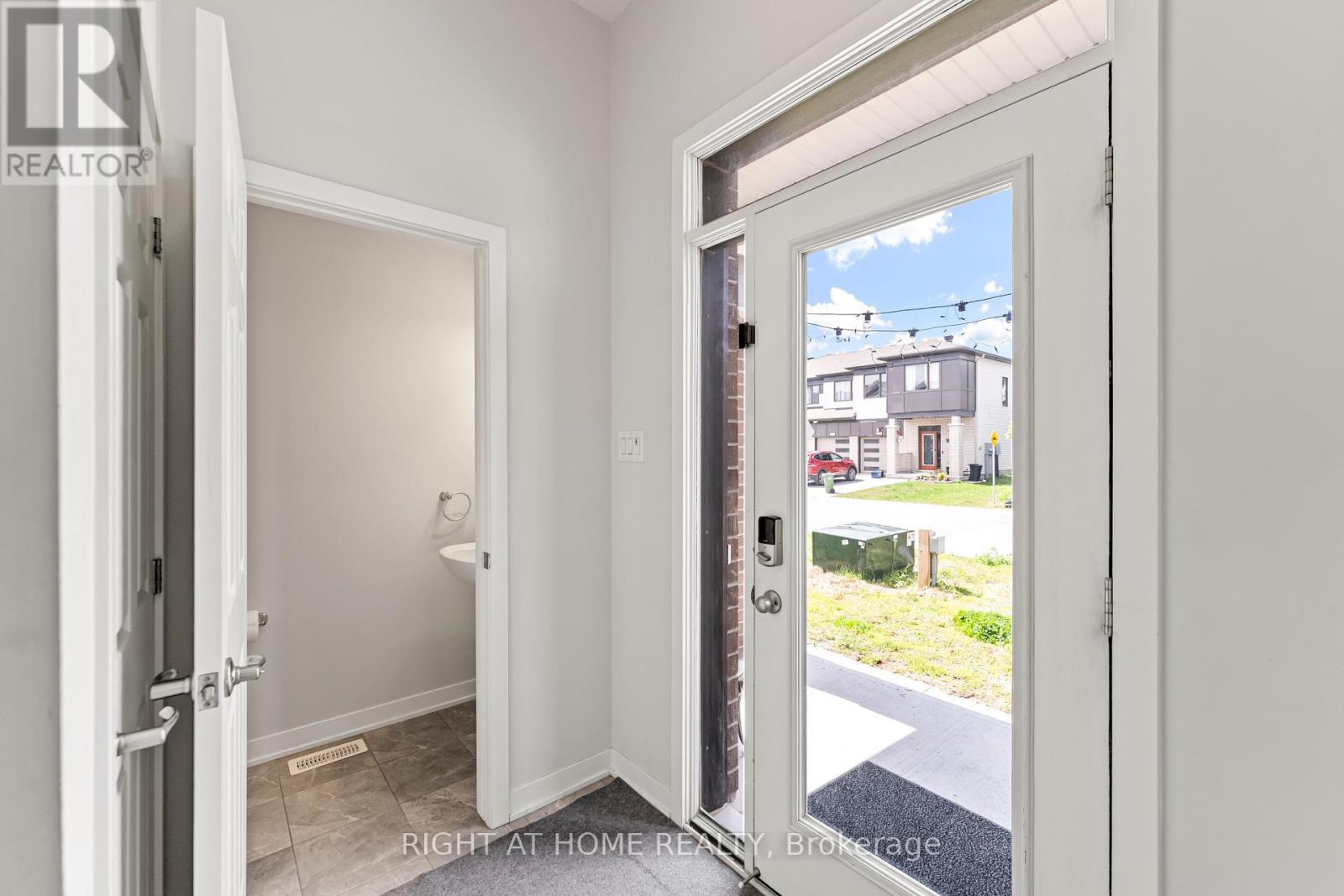 221 Billrian Crescent, Ottawa, Ontario  K2S 3A6 - Photo 4 - X13412604