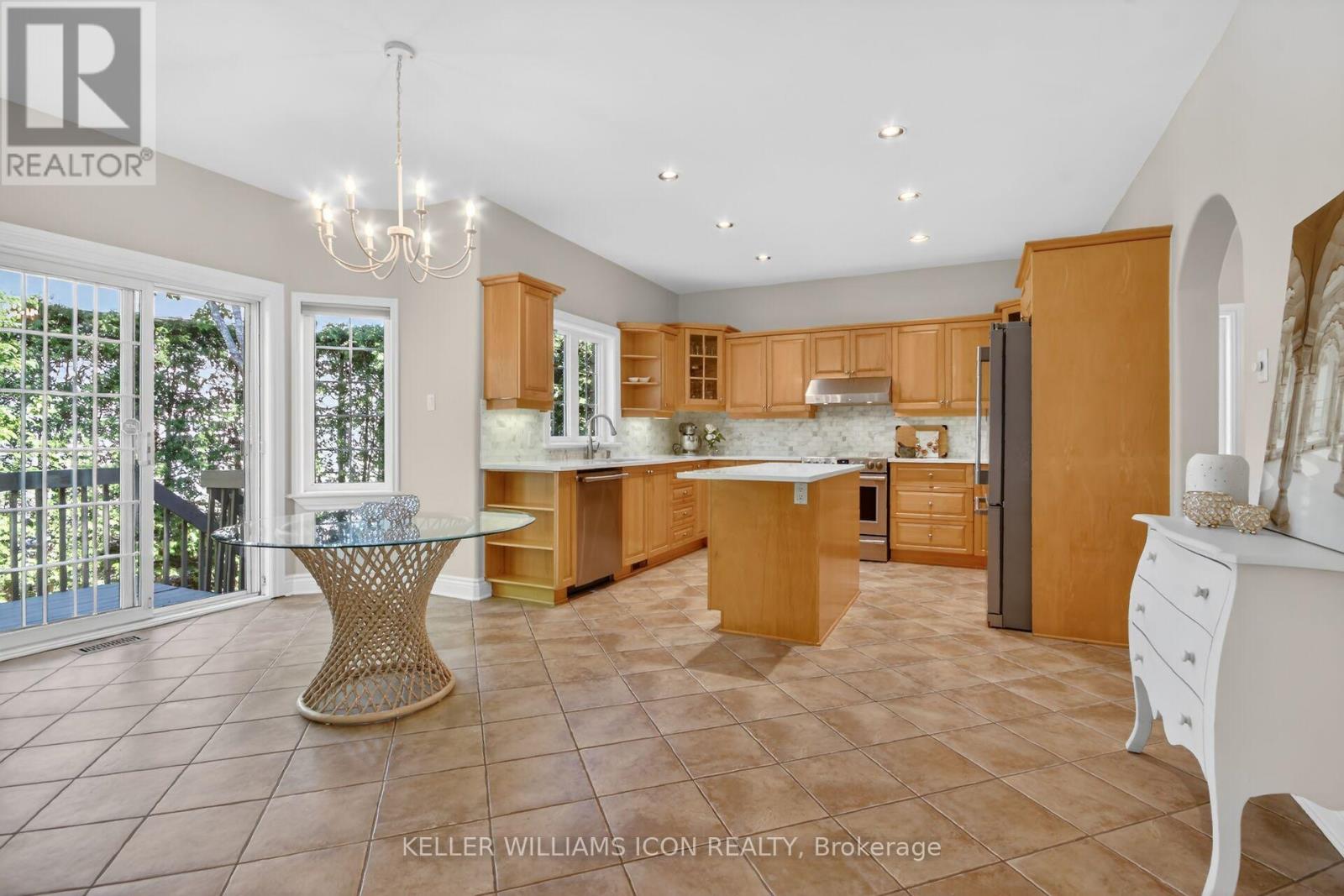 136 Shaughnessy Crescent, Ottawa, Ontario  K2K 2N3 - Photo 15 - X13412744