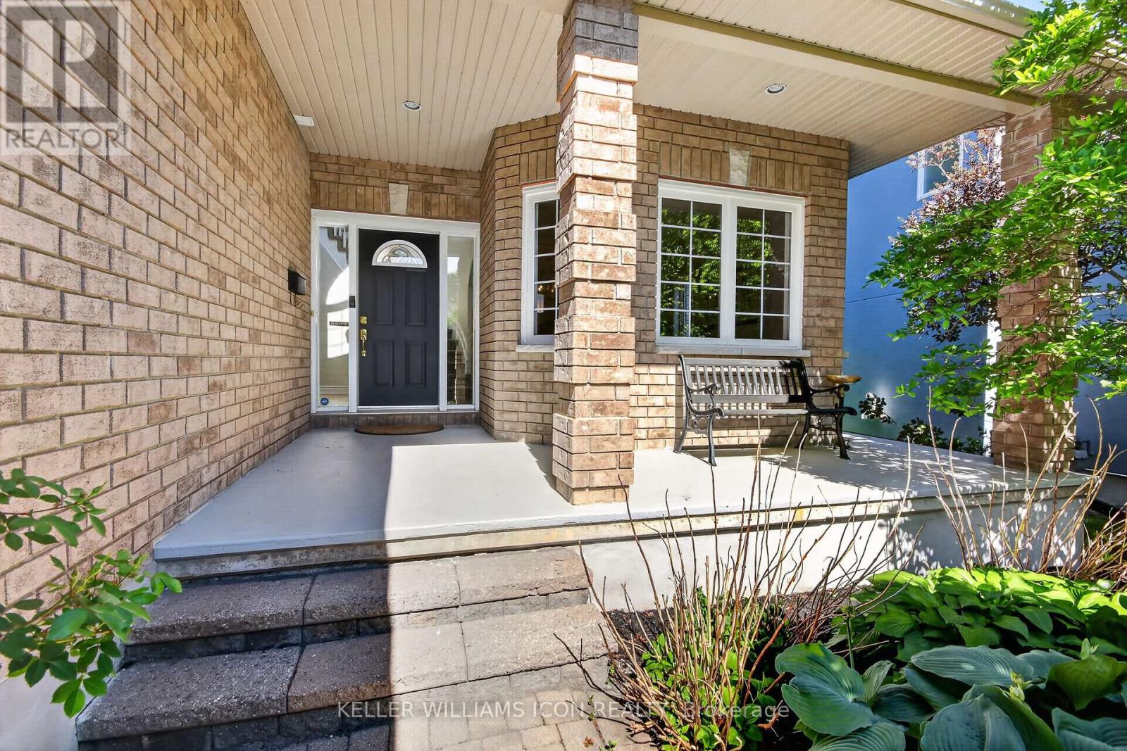 136 Shaughnessy Crescent, Ottawa, Ontario  K2K 2N3 - Photo 2 - X13412744