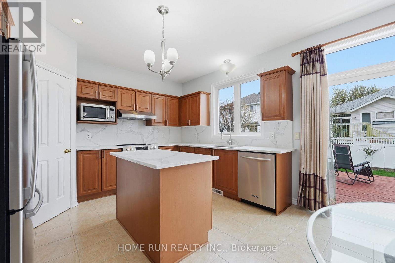 96 Woliston Crescent, Ottawa, Ontario  K2W 1G2 - Photo 12 - X13412772