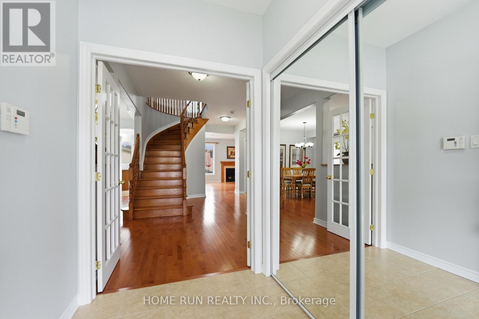 96 Woliston Crescent, Ottawa, Ontario  K2W 1G2 - Photo 5 - X13412772