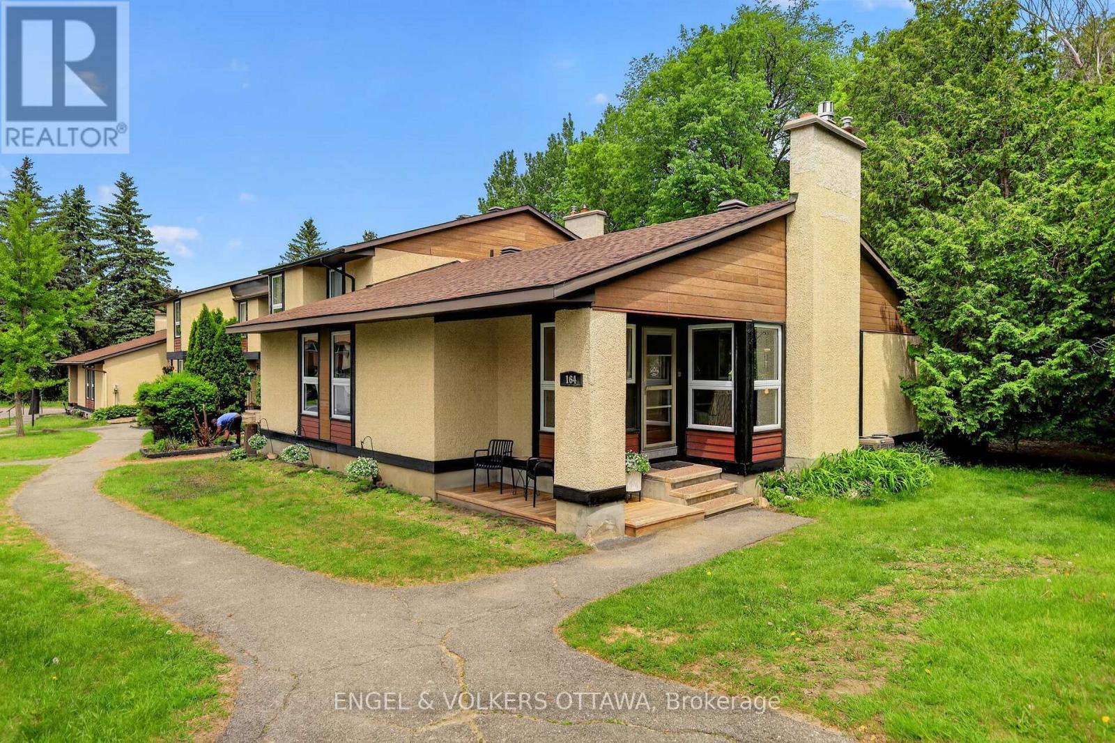 6 - 164 Mcclintock Way, Ottawa, Ontario  K2L 2A4 - Photo 2 - X13412842