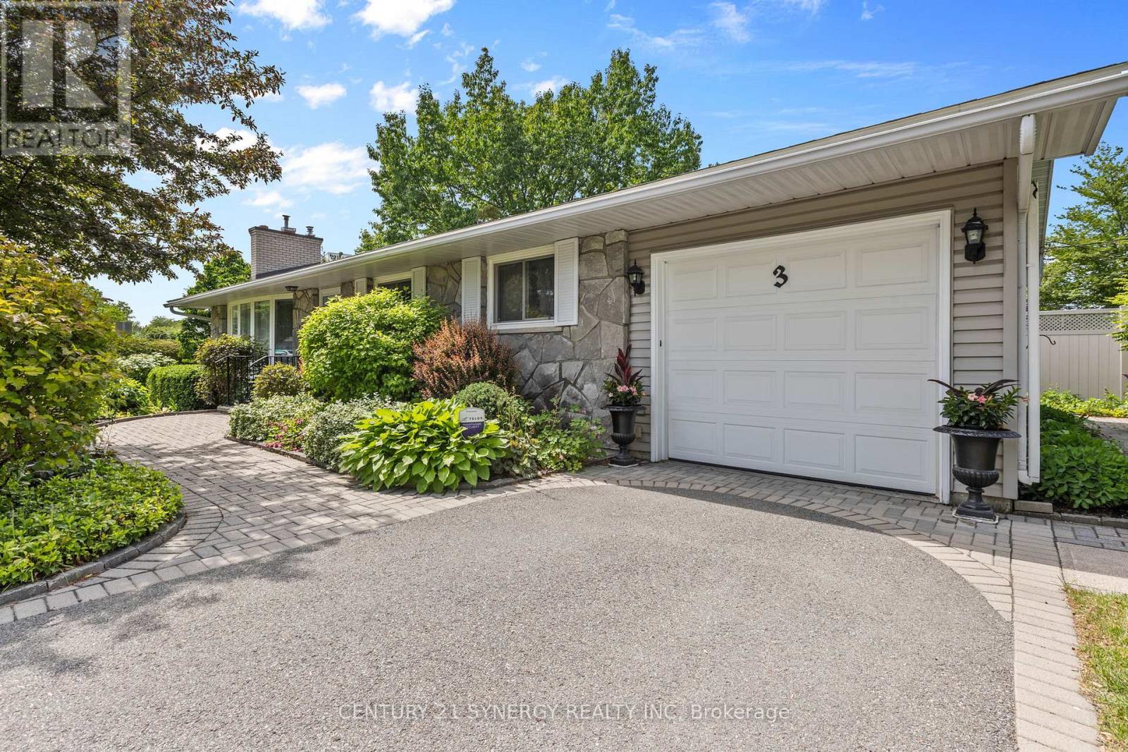 3 Auburn Street, Ottawa, Ontario  K2H 6L7 - Photo 2 - X13412852