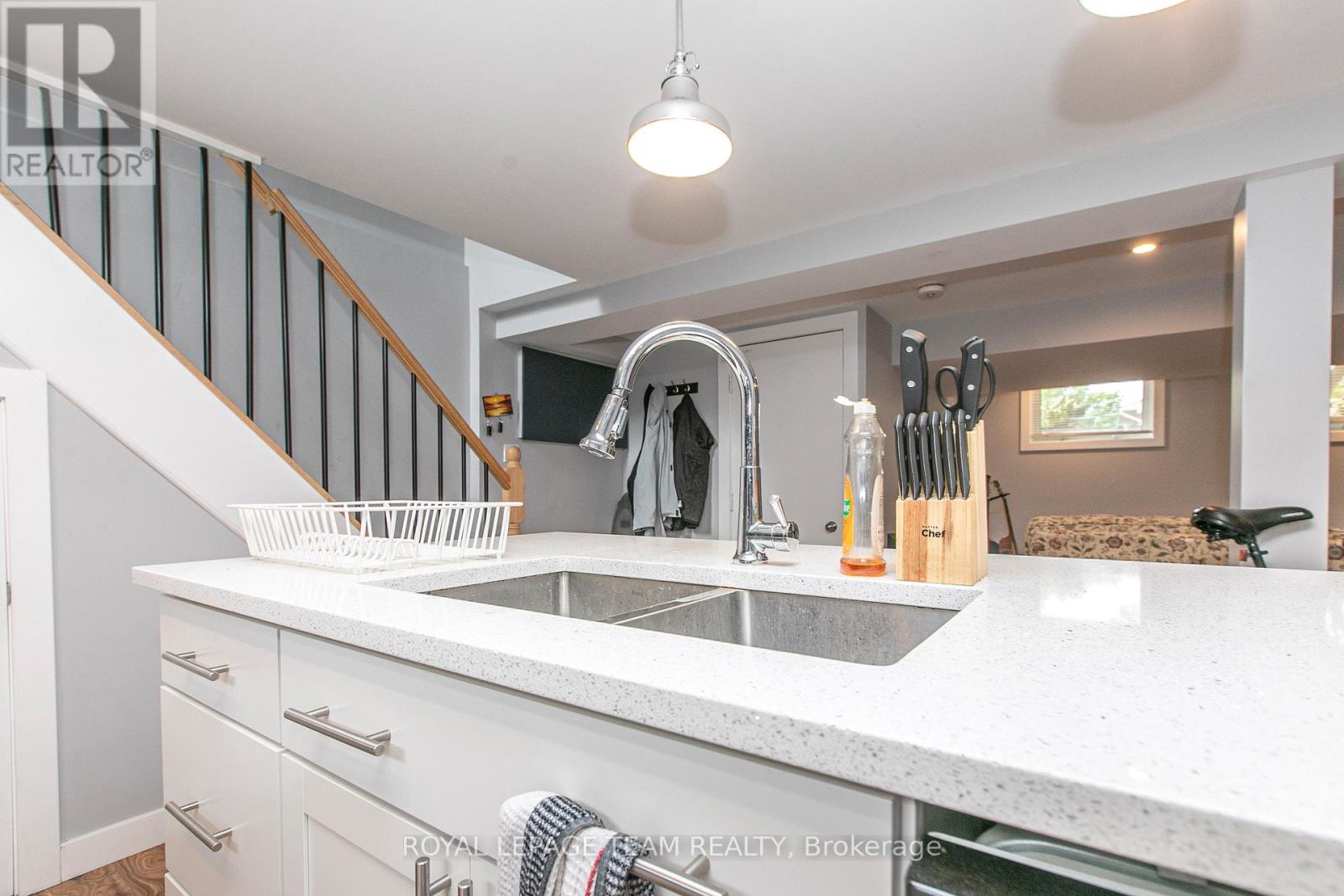 2 - 1579 Digby Street, Ottawa, Ontario  K1G 0P5 - Photo 12 - X13412858