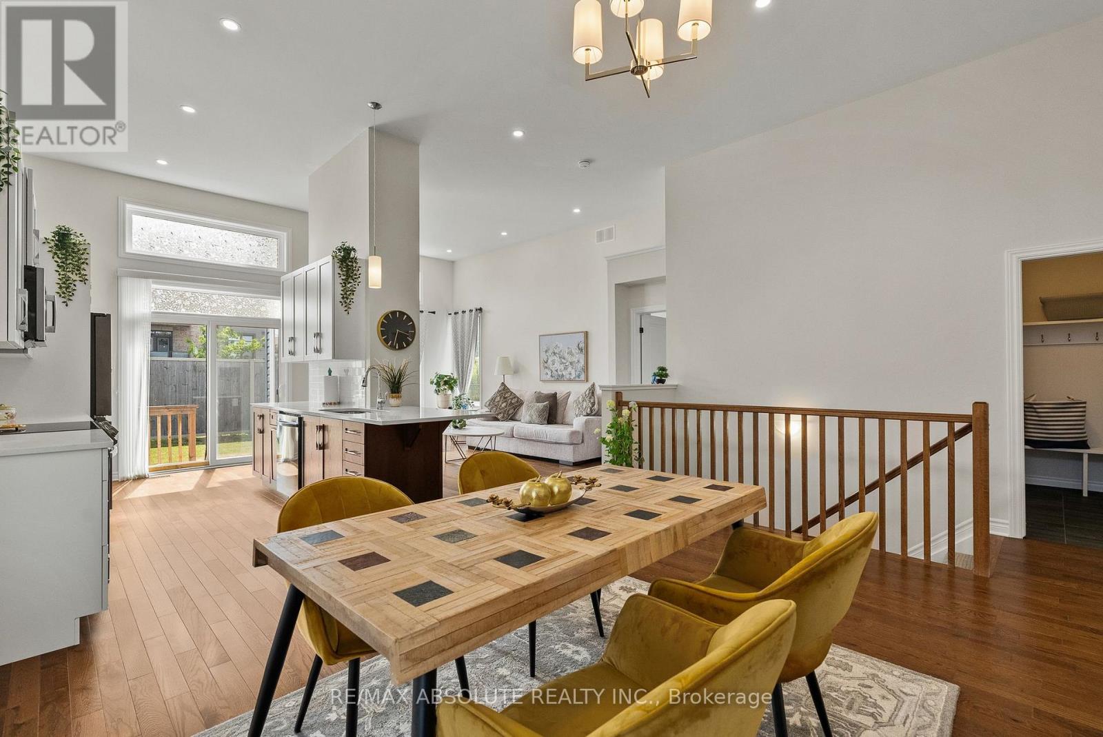 231 Shinny Avenue, Ottawa, Ontario  K2B 0V9 - Photo 6 - X13412980