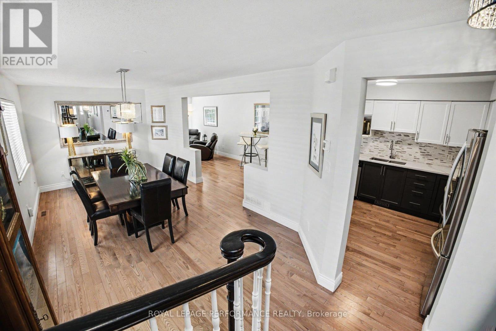 122 Rustwood Private, Ottawa, Ontario  K2J 5L5 - Photo 3 - X13413514