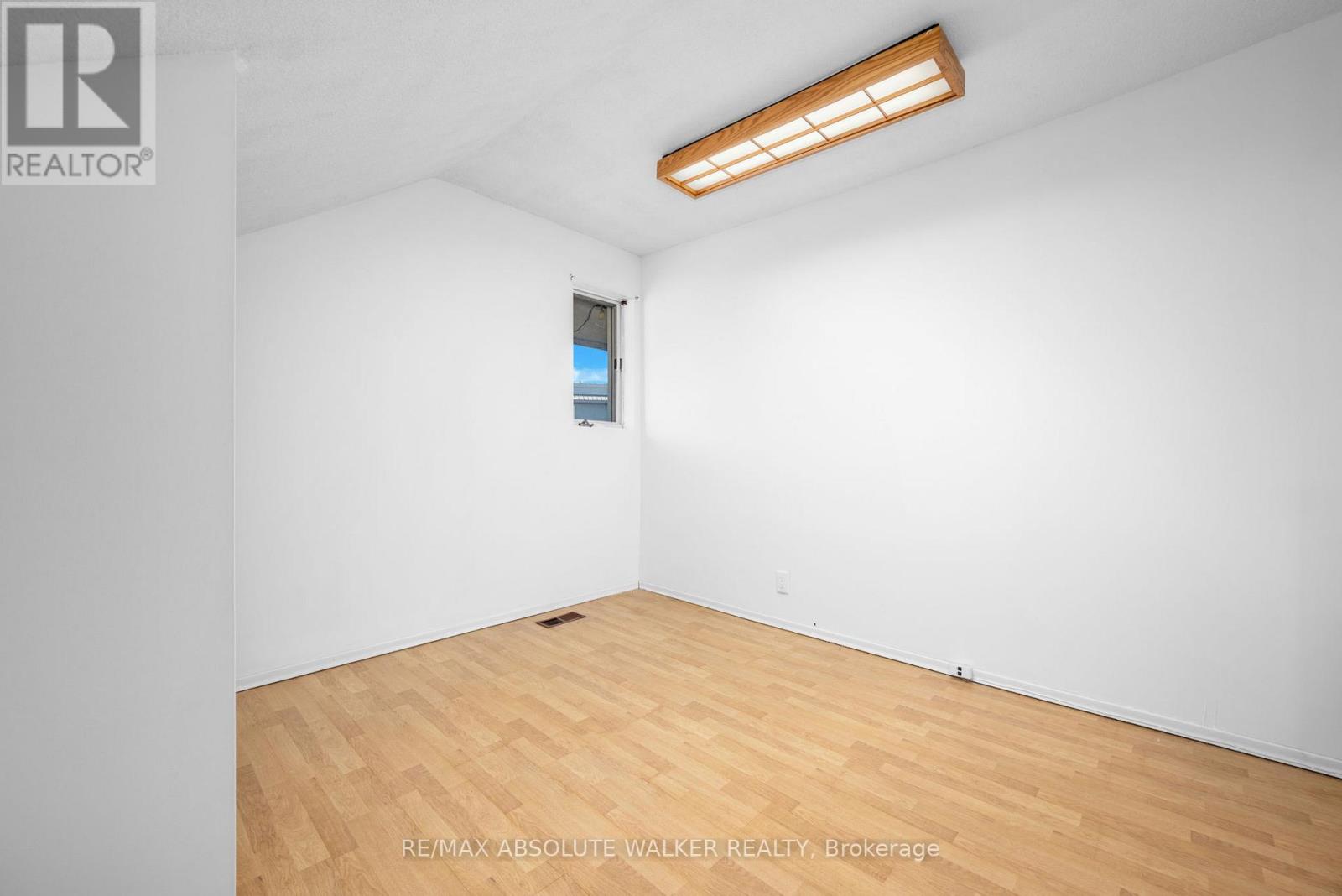 412 Montreal Road, Ottawa, Ontario  K1K 0V4 - Photo 15 - X13413590
