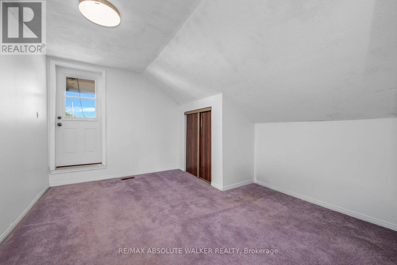 412 Montreal Road, Ottawa, Ontario  K1K 0V4 - Photo 12 - X13413592