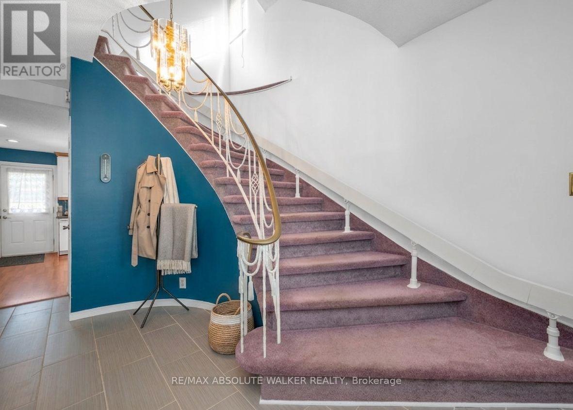 412 Montreal Road, Ottawa, Ontario  K1K 0V4 - Photo 3 - X13413592