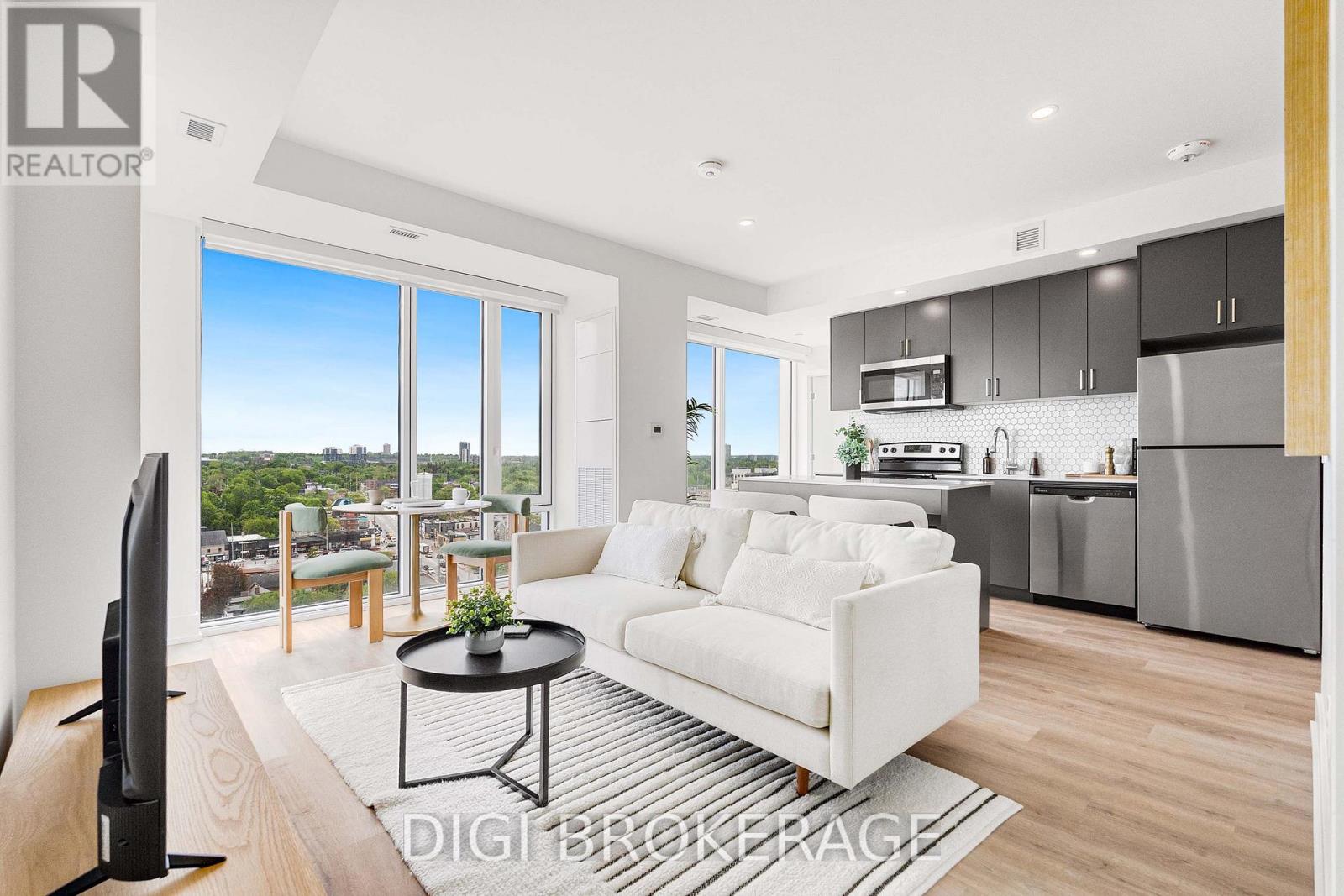 1002 - 2070 Scott Street, Ottawa, Ontario  K1Z 0C8 - Photo 2 - X13413896