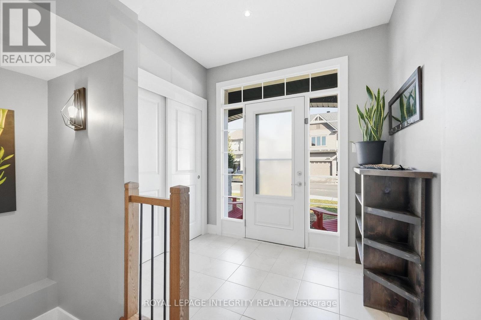 525 Yellow Birch Street, Ottawa, Ontario  K1W 0J3 - Photo 4 - X13414172