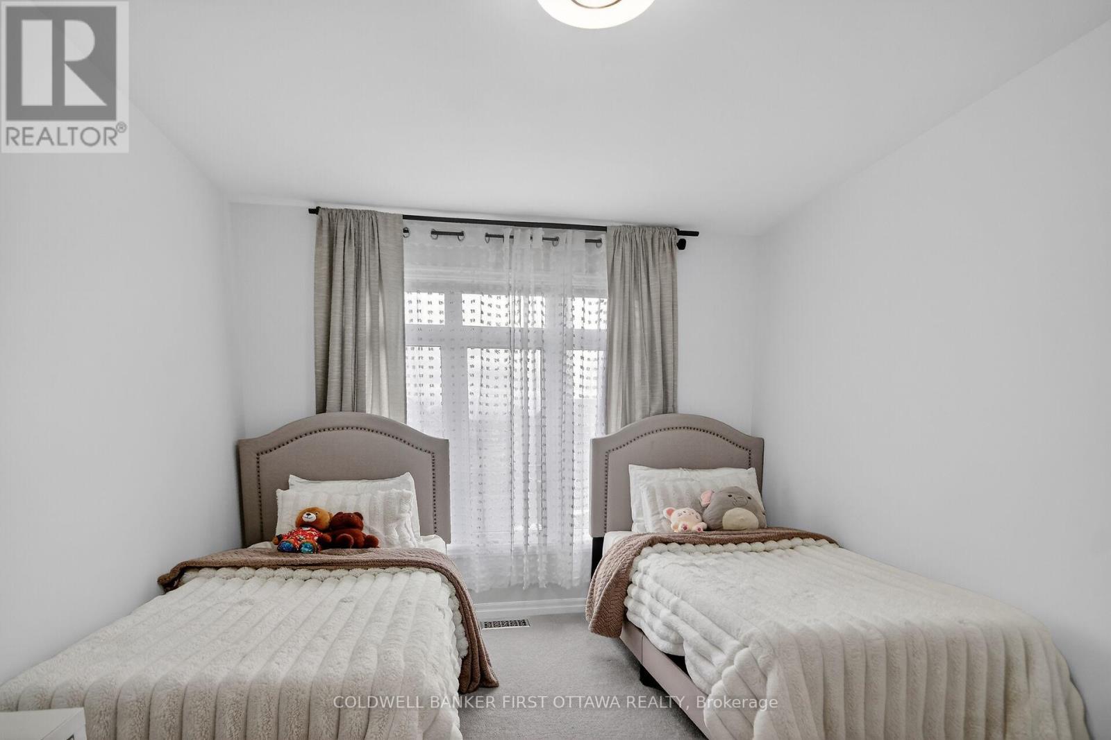 906 Littlerock Street, Ottawa, Ontario  K1T 0N2 - Photo 30 - X13414208