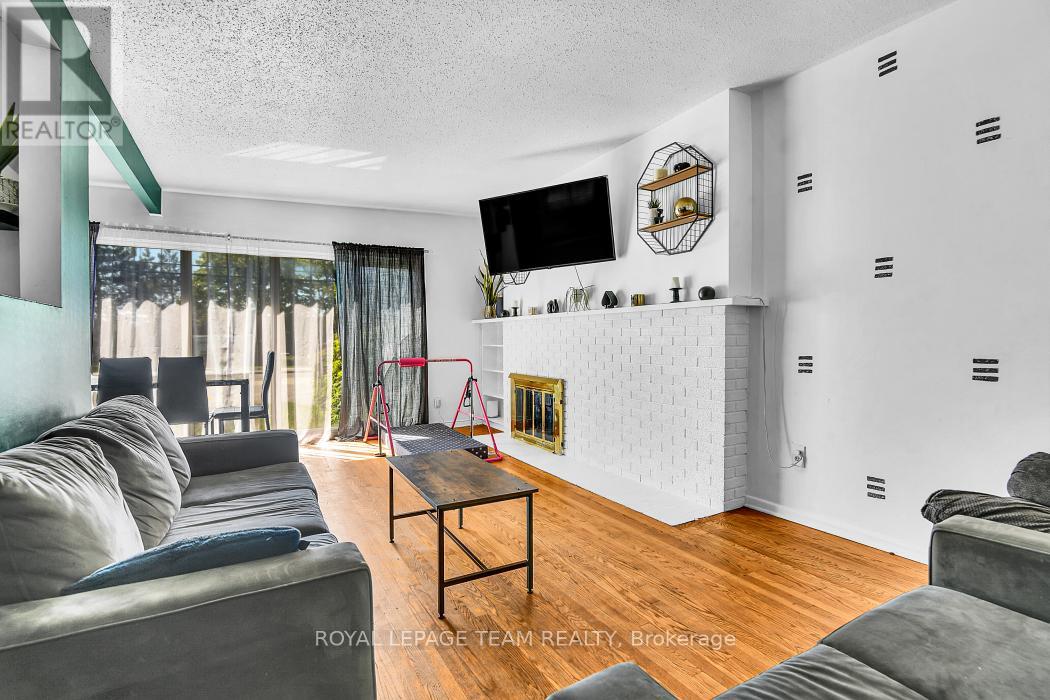 2383 Walkley Road, Ottawa, Ontario  K1G 3H1 - Photo 3 - X13414448
