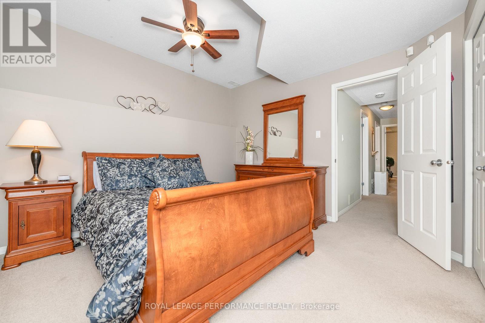 111 Steele Park Private, Ottawa, Ontario  K1J 0J2 - Photo 4 - X13414468
