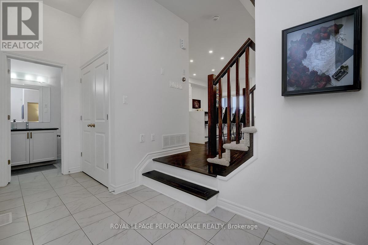 125 Dun Skipper Drive, Ottawa, Ontario  K1X 0G2 - Photo 4 - X13414500