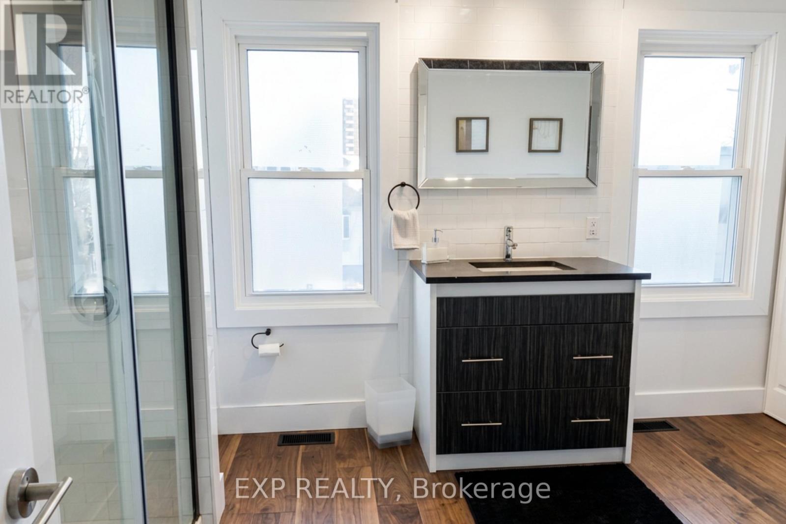 323 Montfort Street, Ottawa, Ontario  K1L 5N5 - Photo 11 - X13414842